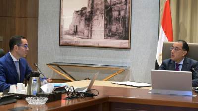 رئيس الوزراء يتابع مع وزير الاستثمار عددا من الموضوعات وملفات العمل