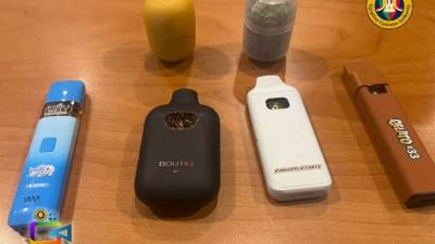 جمارك مطار الغردقة تضبط كمية من المواد المخدرة