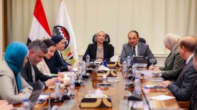 وزير قطاع الأعمال العام يستقبل وزيرة البيئة ويبحثان تعزيز التعاون لتنشيط السياحة البيئية في مصر