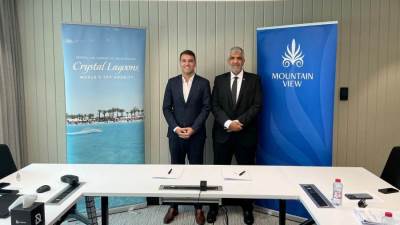 ماونتن ڤيو وكريستال لاجونز يوقعان شراكة استراتيجية بإجمالي استثمارات 5 مليارات جنيه لإنشاء بحيرات داخل مجتمعات ماونتن ڤيو