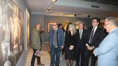 وزير الثقافة يفتتح "المعرض الاستيعادي" للفنان الراحل "مصطفى الفقي" بقاعة أفق