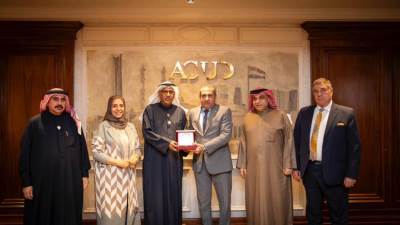 خالد عباس يستقبل وفداً من مجلسي النواب والشورى البحريني في زيارة العاصمة الإدارية