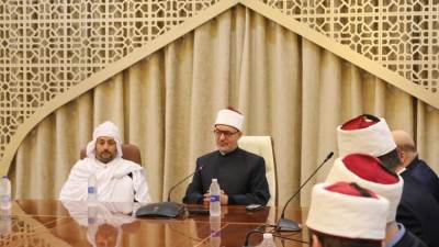 مفتي الجمهورية يبحث مع وفد من المنظمة العالمية لخريجي الأزهر بليبيا سبل التعاون المشترك