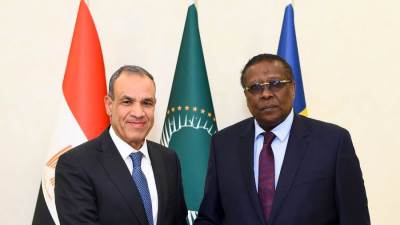 وزير الخارجية يصل إلى نجامينا ويستقبله وزير الشئون الخارجية التشادي