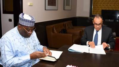 وزير الخارجية والهجرة يلتقي مع السكرتير التنفيذي لتجمع دول الساحل والصحراء