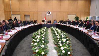 وزير الصناعة ووزير المالية يعلنان إطلاق المرحلة الأولى من المبادرة الجديدة لمساندة الشركات في القطاعات الصناعية ذات الأولوية