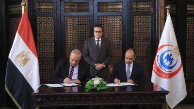 وزير الصحة يشهد توقيع تعاون مع صندوق التعويض عن مخاطر المهن الطبية لدعم أطباء الوزارة في اختبارات البورد المصري