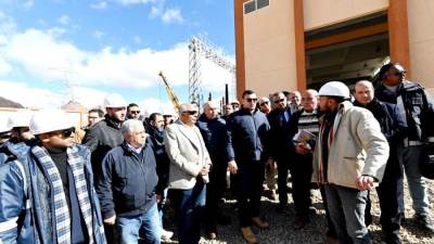 وزير الإسكان ومحافظ جنوب سيناء يتفقدان مشروع ازدواج ورفع كفاءة طريق مطار سانت كاترين- كمين النبى صالح