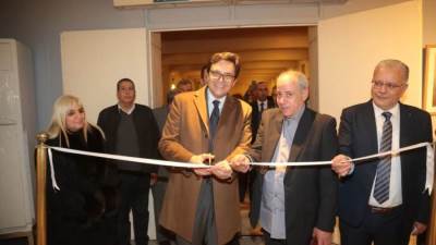 وزير الثقافة يفتتح معرض "الماضي والحاضر" للفنان علاء حجازي بدار الأوبرا