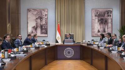 مدبولي يشيد بارتفاع معدلات تحويلات المصريين في الخارج