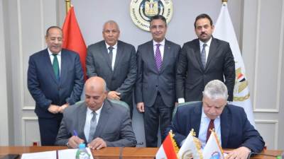 وزير التموين يشهد مراسم توقيع تعاون بين القابضة للصناعات الغذائية والوادي الجديد لافتتاح أسواق اليوم الواحد