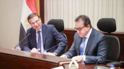 وزيرا الصحة والزراعة يشهدان توقيع بروتوكول لنقل تكنولوجيا اللقاحات والمستحضرات البيطرية