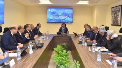 وزير الاستثمار يبحث مع مسؤولي الجهات المعنية سبل رفع كفاءة عمليات الإفراج الجمركي وتحسين الأداء بالمراكز اللوجستية