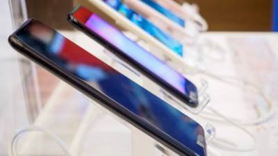 شعبة المحمول توضح تفاصيل فرض جمارك على الهواتف القادمة من الخارج