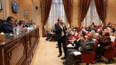 نقيب الأطباء: ما انتهى إليه مشروع قانون "المسؤولية الطبية" يعد إنجازًا