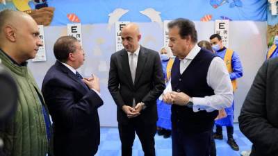 وزير الصحة ووزير التعليم يتفقدا أعمال مبادرة "عيون أطفالنا مستقبلنا" بمدرسة مصطفي عبد الرحمن بمحافظة الغربية