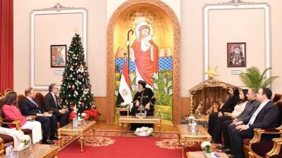 البابا تواضروس يستقبل الدكتور #خالد_العناني للتهنئة بعيد الميلاد المجيد