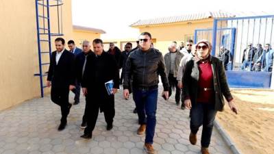 وزير الإسكان يتفقد المشروع السكني وأعمال الطرق والمرافق ومحطة معالجة الصرف الصحي بمدينة السويس