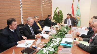 وزير الزراعة يبحث الموقف التنفيذي للمشروعات الممولة من الجهات الأجنبية المانحة