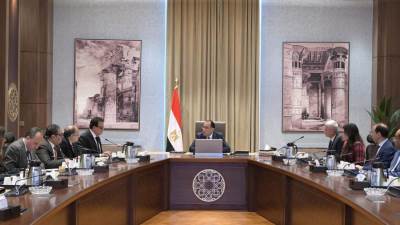 رئيس الوزراء يتابع جهود تعظيم الاستفادة من مشروع تطوير صيدليات الإسعاف المصرية