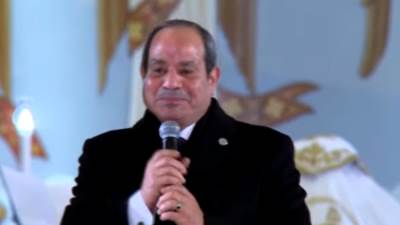 الرئيس السيسي خلال تهنئته للأقباط بعيد الميلاد المجيد:مخزون المحبة بين كل المصريين يزيد يوما بعد يوم