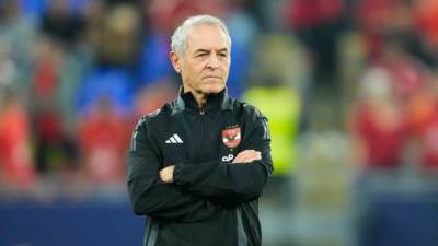 كولر: الإصابات سبب تغيير مراكز بعض لاعبي الأهلي أمام سموحة