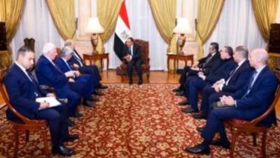 وزير الخارجية يؤكد لوفد منظمة التحرير حشد التأييد للاعتراف بالدولة الفلسطينية دوليا