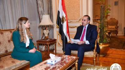 وزير الشئون النيابية والقانونية والتواصل السياسي يستقبل عضو البرلمان الأوروبي