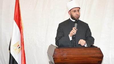 وزير الأوقاف يلتقي قيادات الدعوة وشيوخ القبائل بحلايب وشلاتين