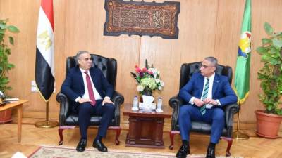 رئيس جهاز حماية المستهلك يلتقي محافظ الفيوم للمُتابعة الميدانية لجهود الدولة في ضبط الأسواق وأسعار السلع