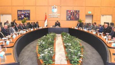 وزير الإسكان يتابع موقف المشروعات التي يتم تنفيذها ضمن مبادرة "حياة كريمة"