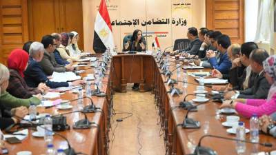 التضامن الأجتماعي توجه بتكثيف المتابعات الميدانية على مؤسسات الرعاية الاجتماعية ودور المسنين وتكثيف الخدمات المقدمة للمواطنين