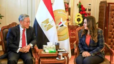 وزيرة التنمية المحلية تبحث مع سفير كوريا الجنوبية بالقاهرة مجالات التعاون المشترك