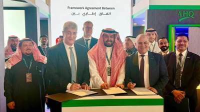 وزير البترول يبحث مع مجموعة القحطاني السعودية زيادة التعاون المشترك في مجالات البترول والتعدين