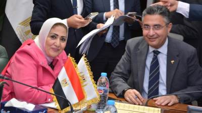 وزير التموين والتجارة الداخلية يلتقي بعدد من أعضاء مجلسي النواب والشيوخ