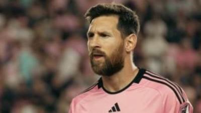 ميسي يعود إلى برشلونة على سبيل الإعارة