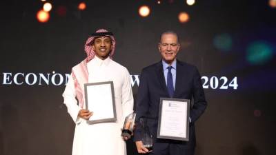 دجائزة الاقتصاد العالمي تكرم رؤساء شركة المطورون العرب القابضة في دبي