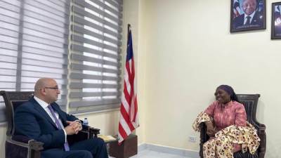 سفير مصر بمونروفيا يبحث مع وزيرة الخارجية الليبيرية أوجه التعاون بين البلدين