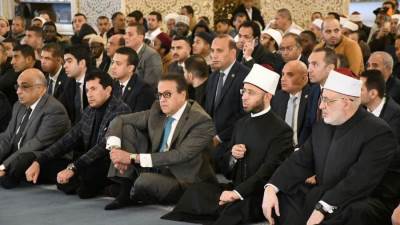 وزير الأوقاف وكبار رجال الدولة يشهدون أول جمعة بمسجد مصر الكبير تحت إشراف الوزارة