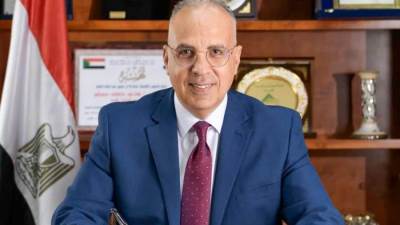 سويلم يتابع حالة محطات رفع المياه ومجهودات مصلحة الميكانيكا والكهرباء