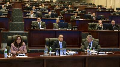 رئيس الوزراء يتابع تنفيذ تكليفات  الرئيس بالتخطيط والإعداد لإدارة الأزمات على مستوى المحافظات