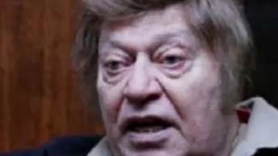 وفاة ميمي الشربيني "أسطورة التعليق الكروي" عن عمر ناهز 87 عامًا