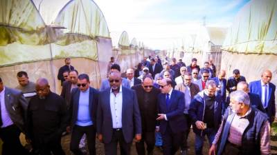 وزير الزراعة النيجيري يتفقد بعض المشروعات الزراعية والبرامج البحثية  بمحافظتي كفر الشيخ والغربية