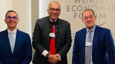 وزير الاستثمار والتجارة الخارجية يلتقى الرئيس التنفيذي المشارك لمنطقة آسيا والشرق الأوسط ببنك HSBC