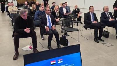 وزير الخارجية والهجرة يلتقى برئيس غرفة التجارة والصناعة، ومجموعة من ممثلى الشركات ورجال الأعمال بغرفة التجارة الصربية