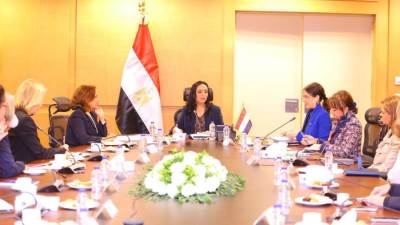 وزيرة التضامن تلتقي عددا من سفيرات الدول الأجنبية في مصر وتناقش تعزيز سبل التعاون