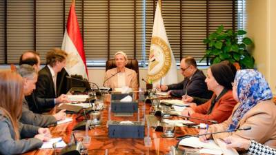 وزيرة البيئة تبحث مع الممثل المقيم لبرنامج الأمم المتحدة الإنمائي التعاون الثنائي في تنفيذ المشروعات الاستراتيجية الحالية والمستقبلية