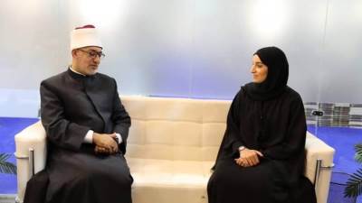 مفتي الجمهورية يستقبل الأمين العام لمجلس الإمارات للإفتاء الشرعي على هامش معرض الكتاب