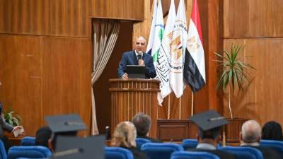 سويلم يفتتح "معمل الذكاء الاصطناعى بمركز التدريب الإقليمى للموارد المائية والرى"