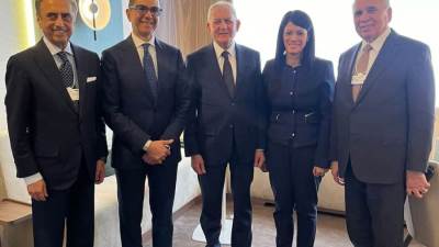 الرئيس العراقي يستقبل وزيرة التخطيط والتعاون الدولي خلال فعاليات المنتدى الاقتصادي العالمي